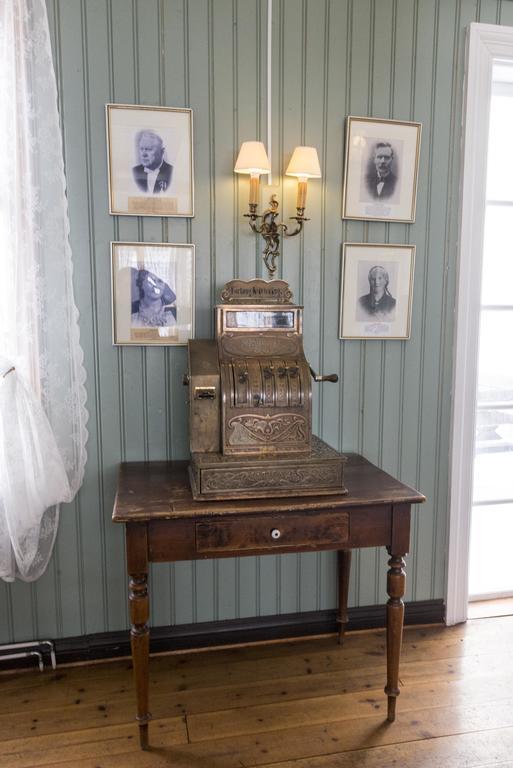 Einarshusid Guesthouse Bolungarvik ภายนอก รูปภาพ