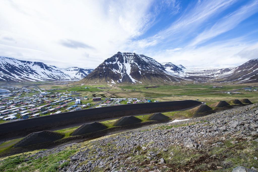 Einarshusid Guesthouse Bolungarvik ภายนอก รูปภาพ